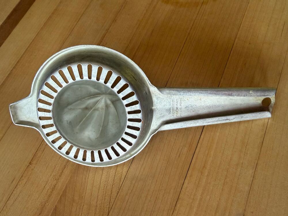 Vintage Foley Orange Juice Lemon Citrus Reamer Squeezer Juicer USA